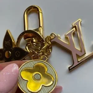 Louis Vuitton | Accessories | Louis Vuitton Spring Street